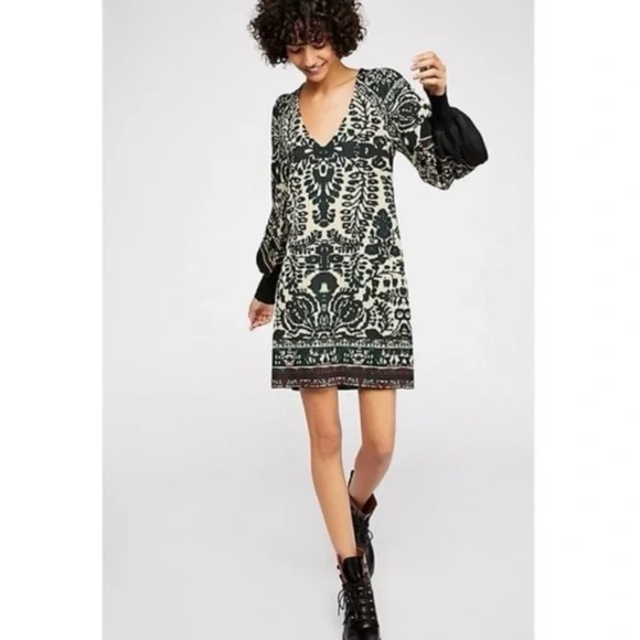 Free People Music And Lyrics Bishop Sleeve Mini Sweater Dress Size XS - Picture 2 of 11